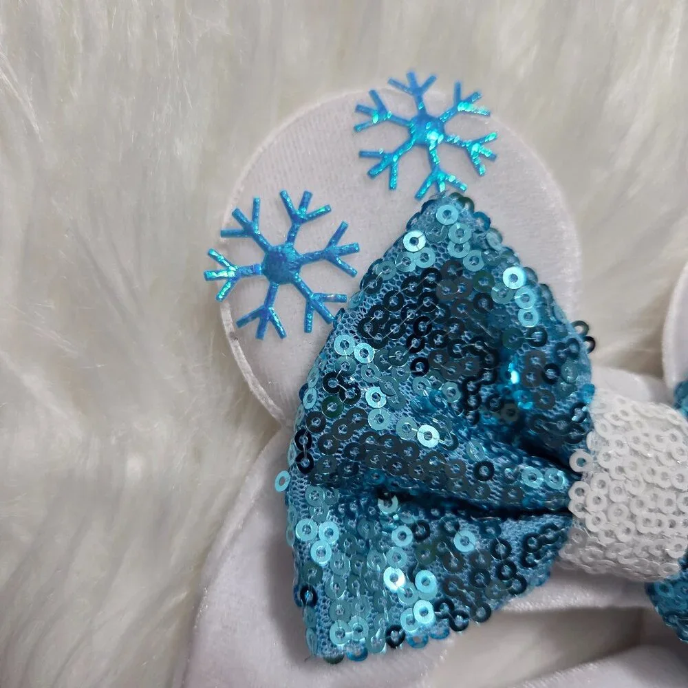 Disney Frozen/Snowflake Scrunchie